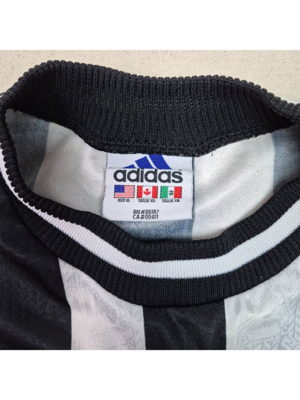 Adidas Newcastle United Home Jersey 97/98 Short Sleeve Sz XL AUTHENTIC VINTAGE!! - Picture 4 of 6